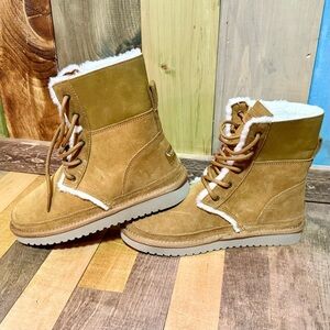 Koolaburra by UGG Lace-Up Shearling Boots – Chestnut Tan – Size